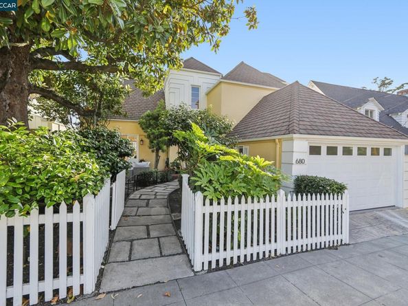 680 Grizzly Peak Blvd, Berkeley CA 94708
