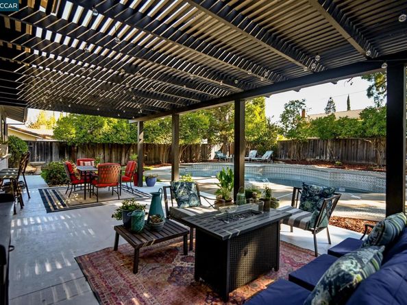 942 Cheyenne Dr, Walnut Creek CA 94598