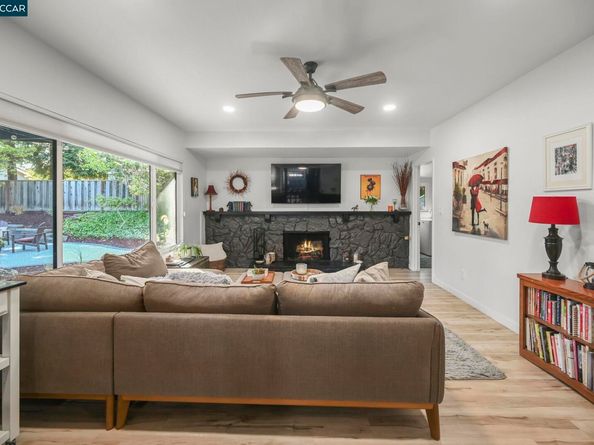 942 Cheyenne Dr, Walnut Creek CA 94598