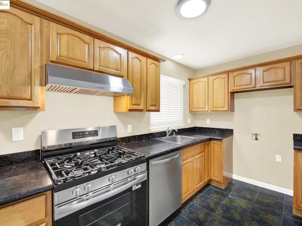 2125 102nd Ave, Oakland CA 94603