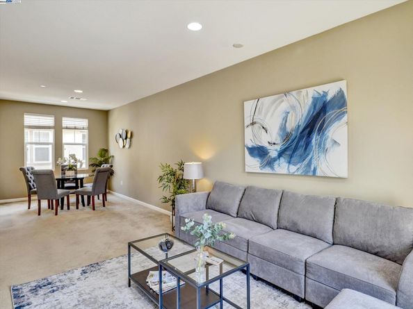 152 Heligan Ln 3, Livermore CA 94551