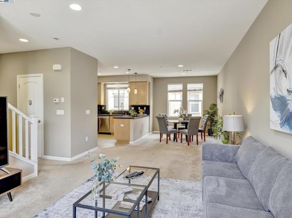 152 Heligan Ln 3, Livermore CA 94551
