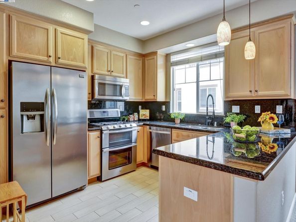 152 Heligan Ln 3, Livermore CA 94551