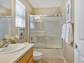 152 Heligan Ln 3, Livermore CA 94551