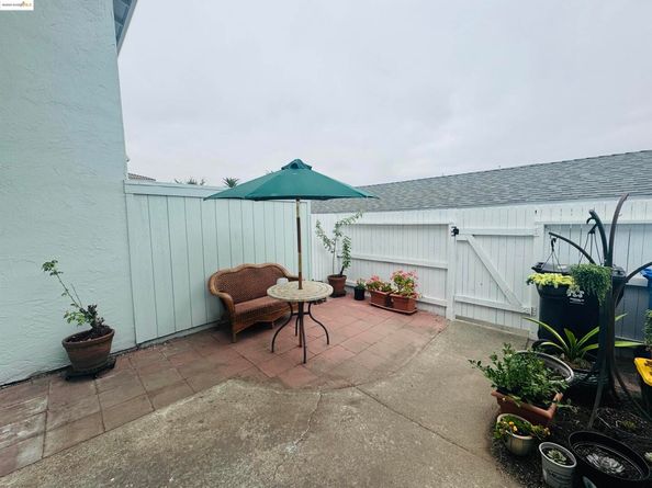 38521 Royal Ann Cmn, Fremont CA 94536
