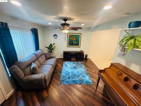 38521 Royal Ann Cmn, Fremont CA 94536