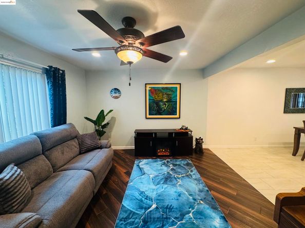 38521 Royal Ann Cmn, Fremont CA 94536