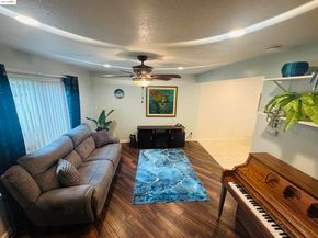38521 Royal Ann Cmn, Fremont CA 94536