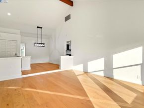 11 Paddock Ct, Pleasant Hill CA 94523