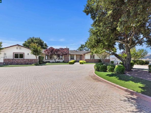 70 Sherburne Hills, Danville CA 94526