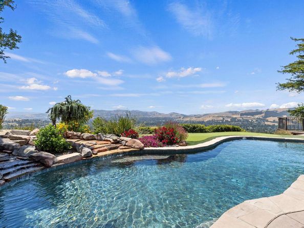 70 Sherburne Hills, Danville CA 94526