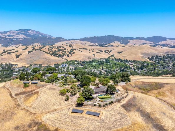 70 Sherburne Hills, Danville CA 94526