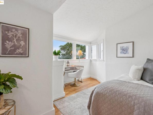 906 Glendome Cir, Oakland CA 94602