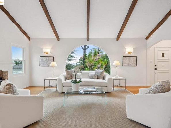 906 Glendome Cir, Oakland CA 94602