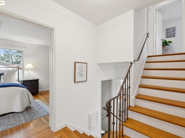 906 Glendome Cir, Oakland CA 94602