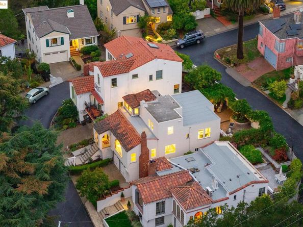 906 Glendome Cir, Oakland CA 94602