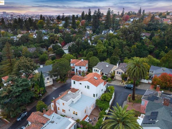 906 Glendome Cir, Oakland CA 94602