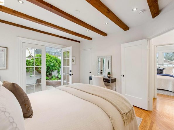 906 Glendome Cir, Oakland CA 94602