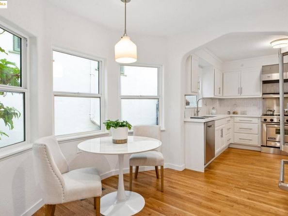 906 Glendome Cir, Oakland CA 94602