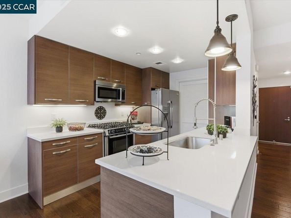 555 Ygnacio Valley Rd 204, Walnut Creek CA 94596