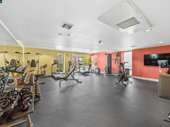 555 Ygnacio Valley Rd 204, Walnut Creek CA 94596