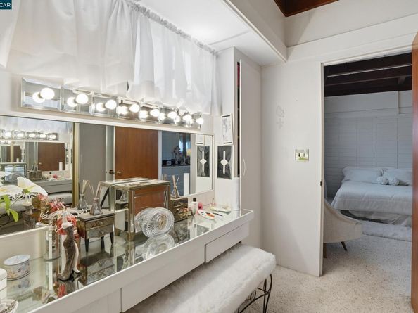 4900 John Muir Rd, Martinez CA 94553