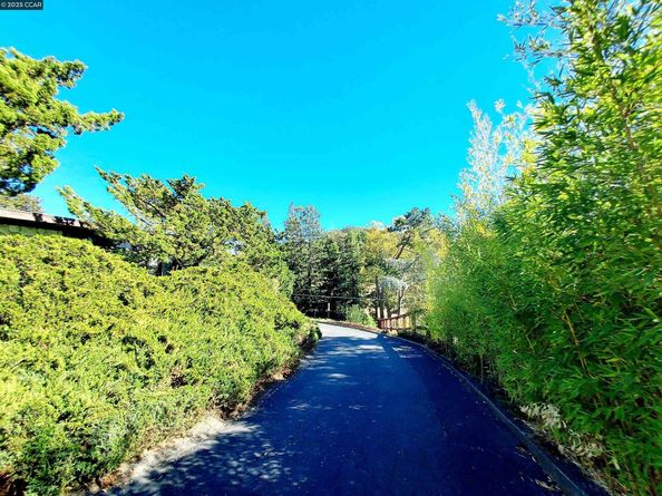 4900 John Muir Rd, Martinez CA 94553