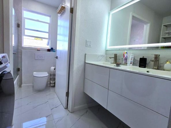 10468 West Court, Oakland CA 94603