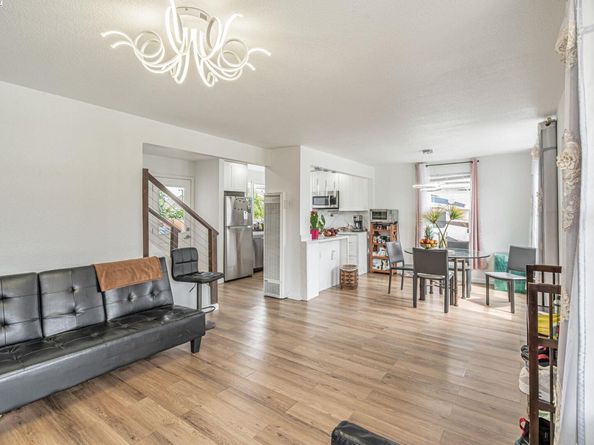 10468 West Court, Oakland CA 94603