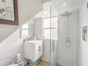 10468 West Court, Oakland CA 94603