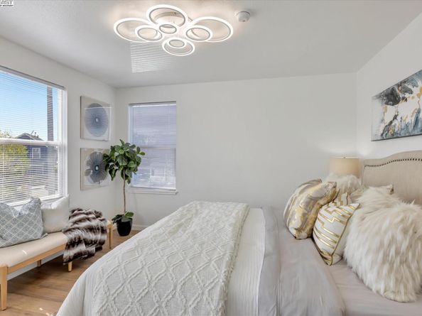 10468 West Court, Oakland CA 94603