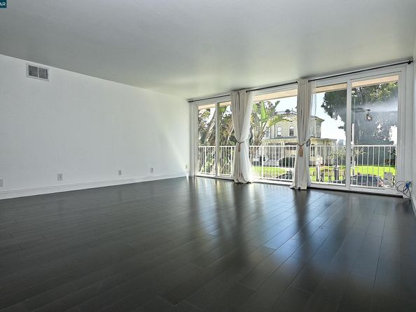 1425 Lakeside Drive 101, Oakland CA 94612