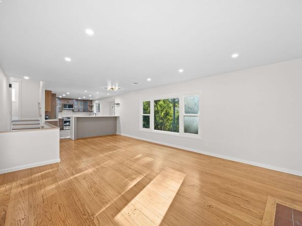 3449 Encina Way, Oakland CA 94605