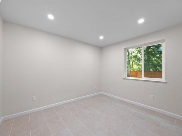 3449 Encina Way, Oakland CA 94605