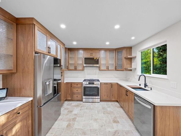 3449 Encina Way, Oakland CA 94605