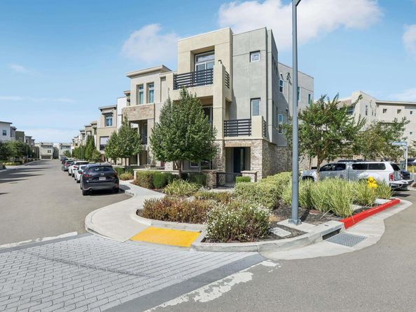 5761 Huntley, Dublin CA 94568