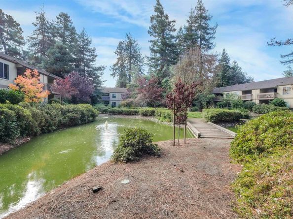 505 Cypress Point Dr 140, Mountain View CA 94043