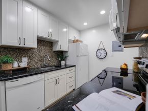 505 Cypress Point Dr 140, Mountain View CA 94043