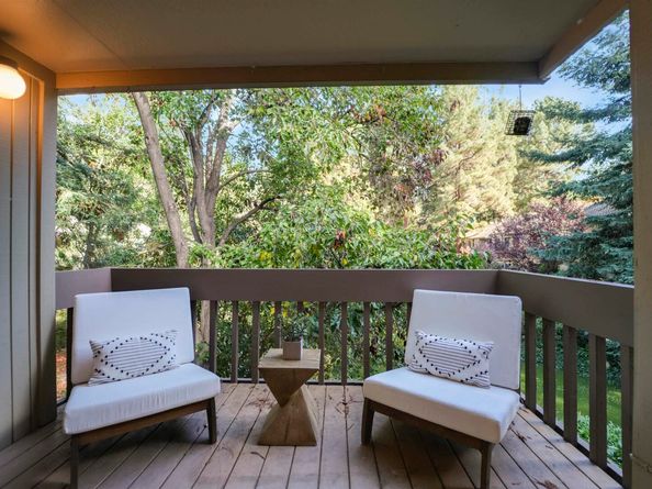 505 Cypress Point Dr 140, Mountain View CA 94043