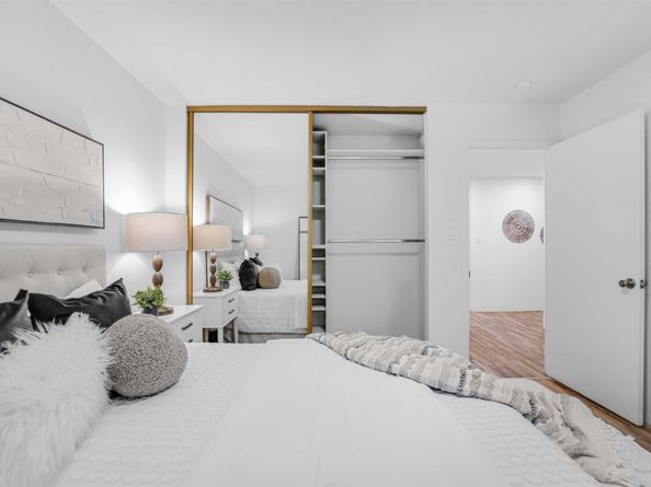 505 Cypress Point Dr 140, Mountain View CA 94043