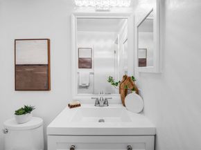 505 Cypress Point Dr 140, Mountain View CA 94043