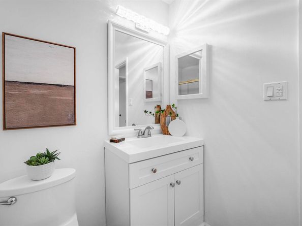 505 Cypress Point Dr 140, Mountain View CA 94043