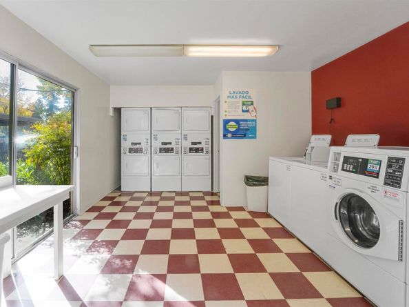 505 Cypress Point Dr 140, Mountain View CA 94043