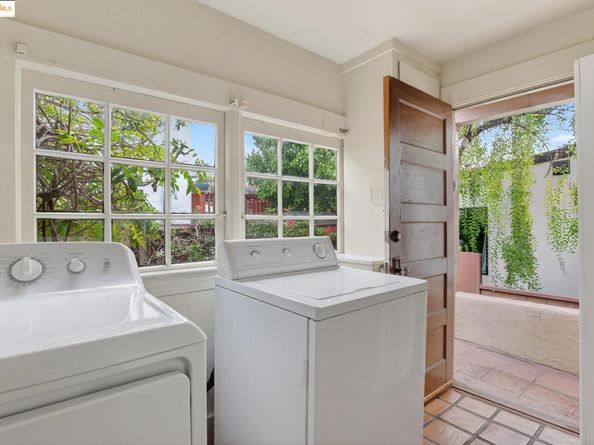 3710 Wisconsin St, Oakland CA 94619