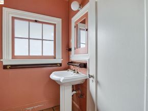 3710 Wisconsin St, Oakland CA 94619