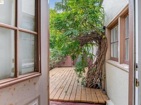 3710 Wisconsin St, Oakland CA 94619