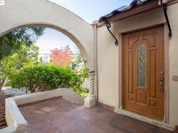 3710 Wisconsin St, Oakland CA 94619