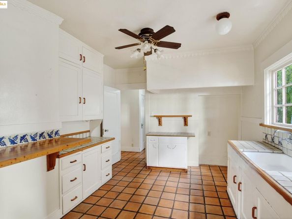 3710 Wisconsin St, Oakland CA 94619