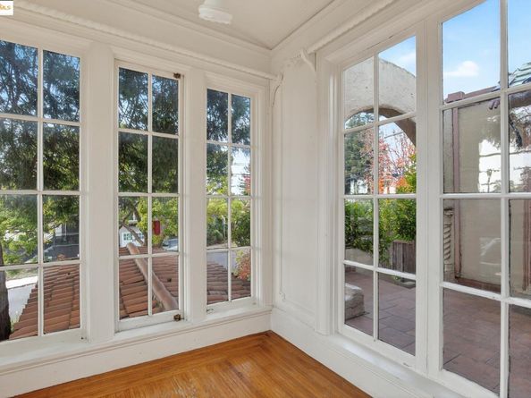 3710 Wisconsin St, Oakland CA 94619