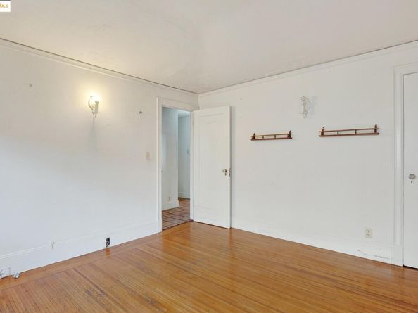 3710 Wisconsin St, Oakland CA 94619